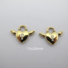 4 pcs Hollow stainless steel love heart pendant, gold-plated