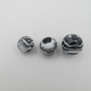 Acrylic balls