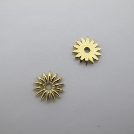 2 pcs Intercalaire marguerite 12mm en inox doré